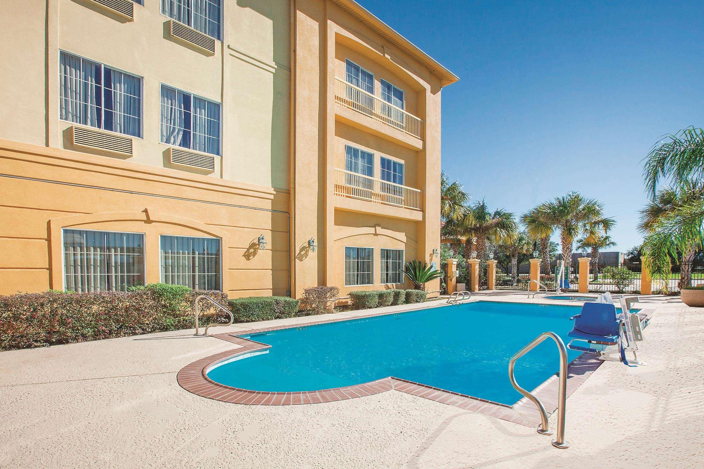 La Quinta By Wyndham Beaumont West Hotel Exterior foto